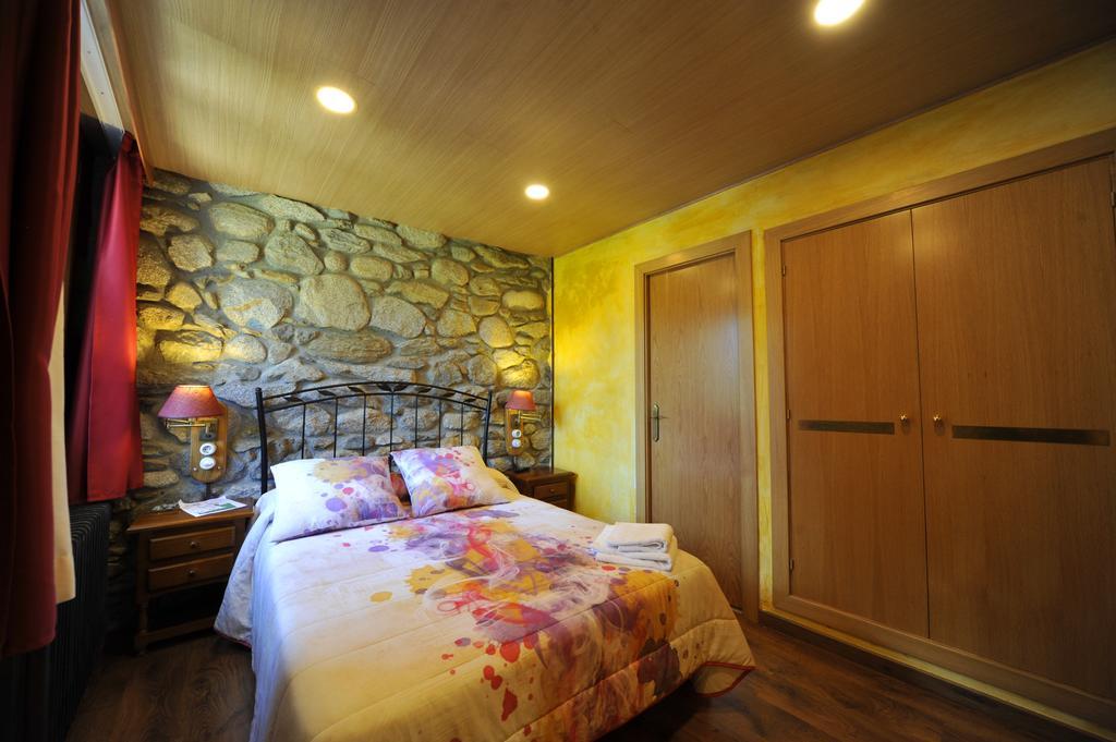 Hostal Vall D'Aneu By Arcas & Sambola Астеррі-д'Анеу Екстер'єр фото
