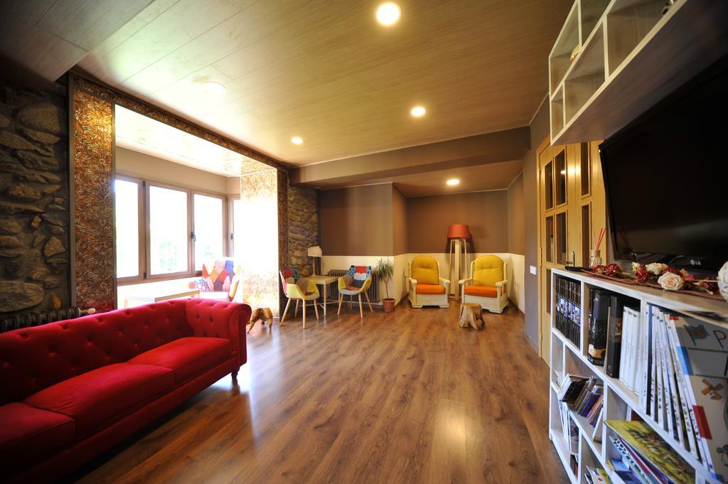 Hostal Vall D'Aneu By Arcas & Sambola Астеррі-д'Анеу Екстер'єр фото