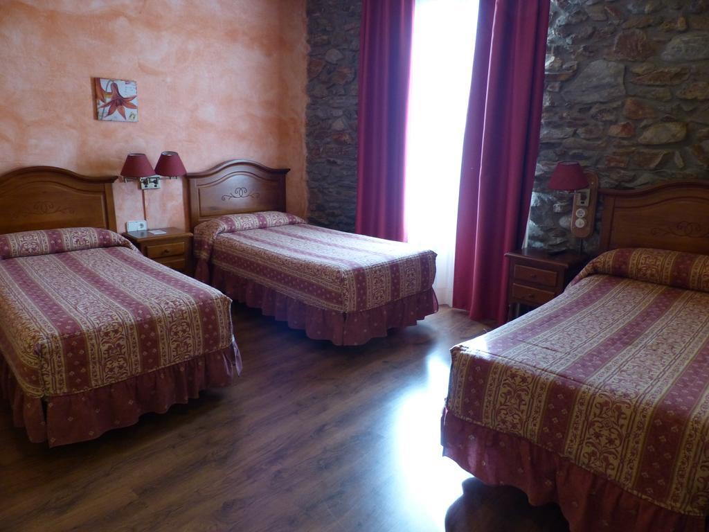 Hostal Vall D'Aneu By Arcas & Sambola Астеррі-д'Анеу Екстер'єр фото