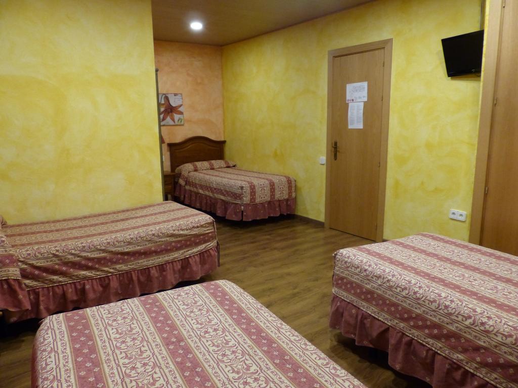 Hostal Vall D'Aneu By Arcas & Sambola Астеррі-д'Анеу Екстер'єр фото